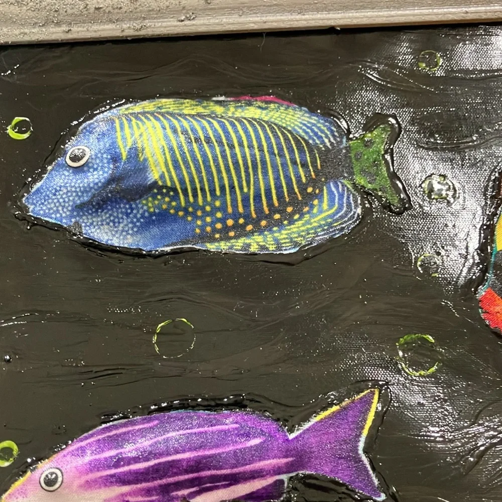 Art. Colorful Fish Wall Art for Aquatic Decor